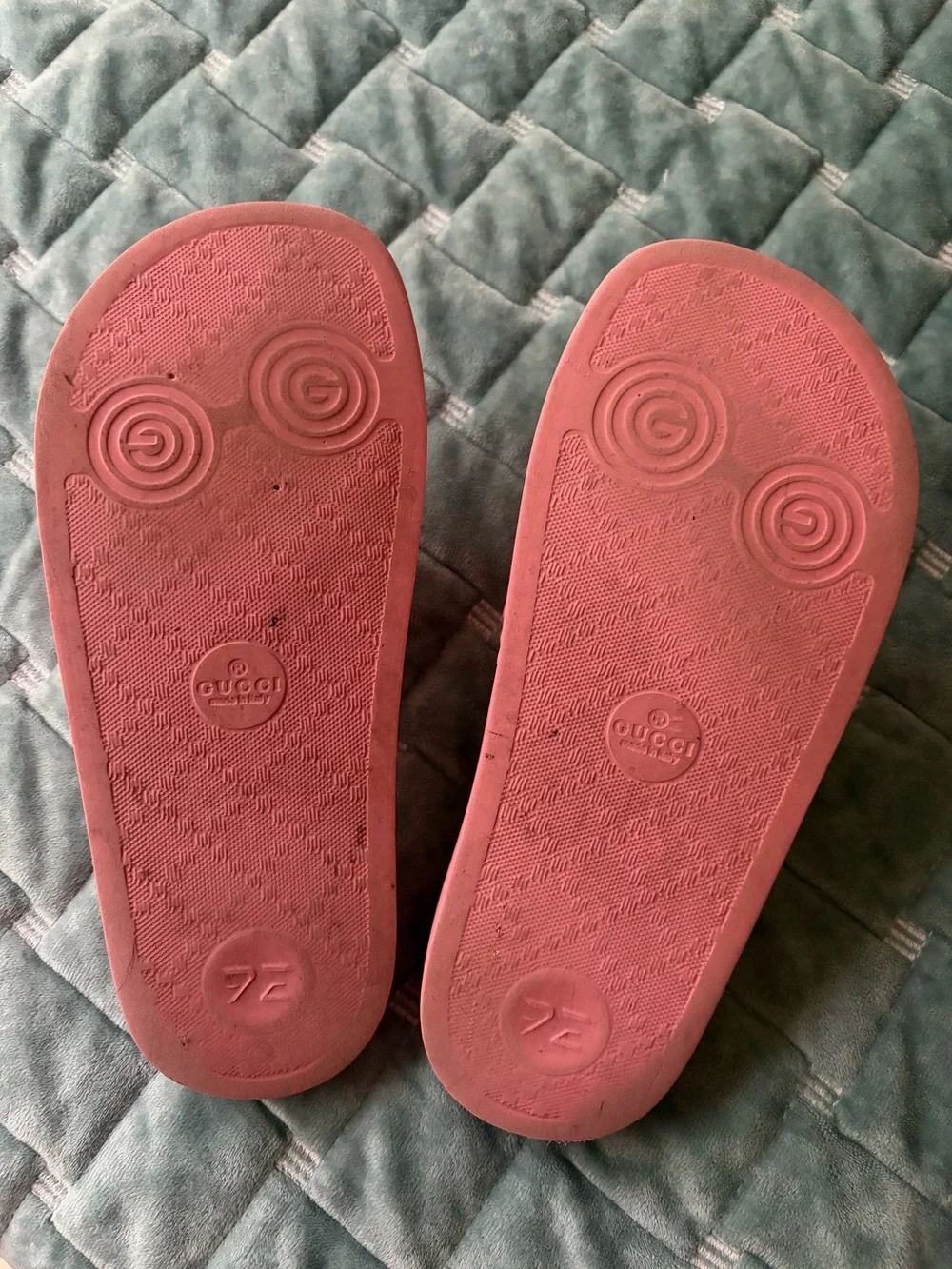 Gucci Coral Pink GG Embossed Slide Kid Sandals EU 26 9/9.5 US
